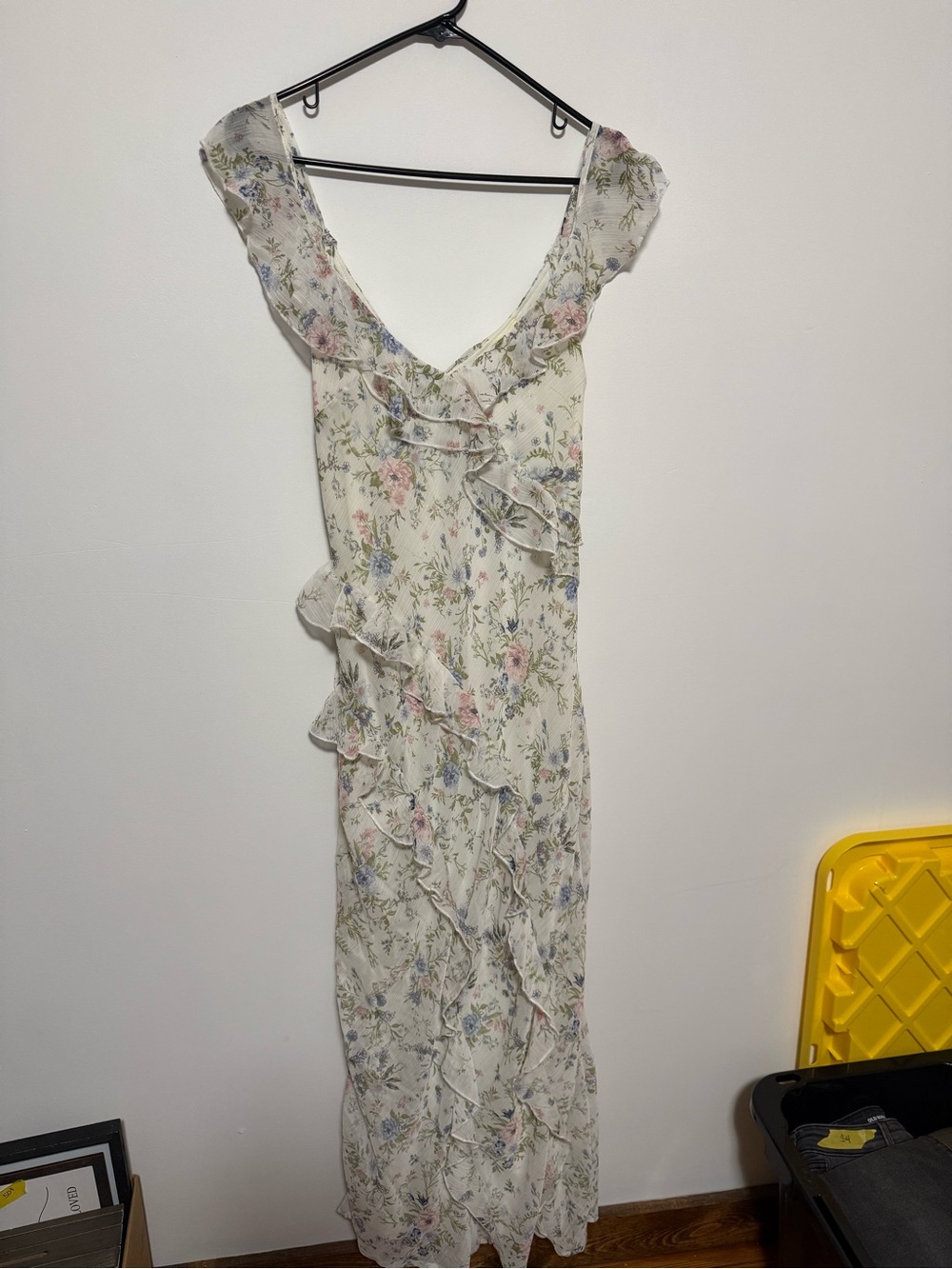Jessica Simpson Ivory Floral Ruffle Maxi Dress
